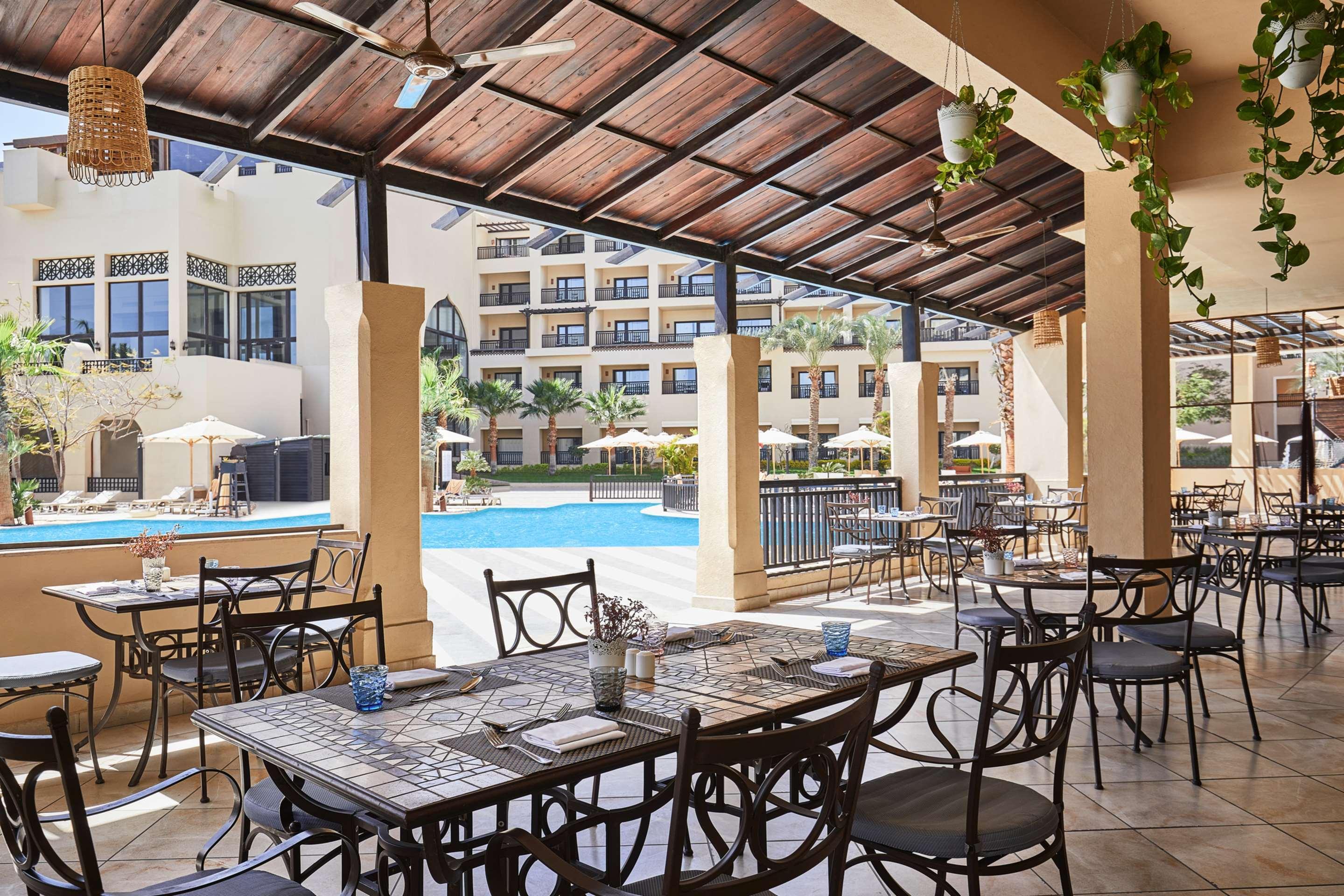 Steigenberger Aqua Magic, All Inclusive Hurghada Esterno foto The poolside restaurant