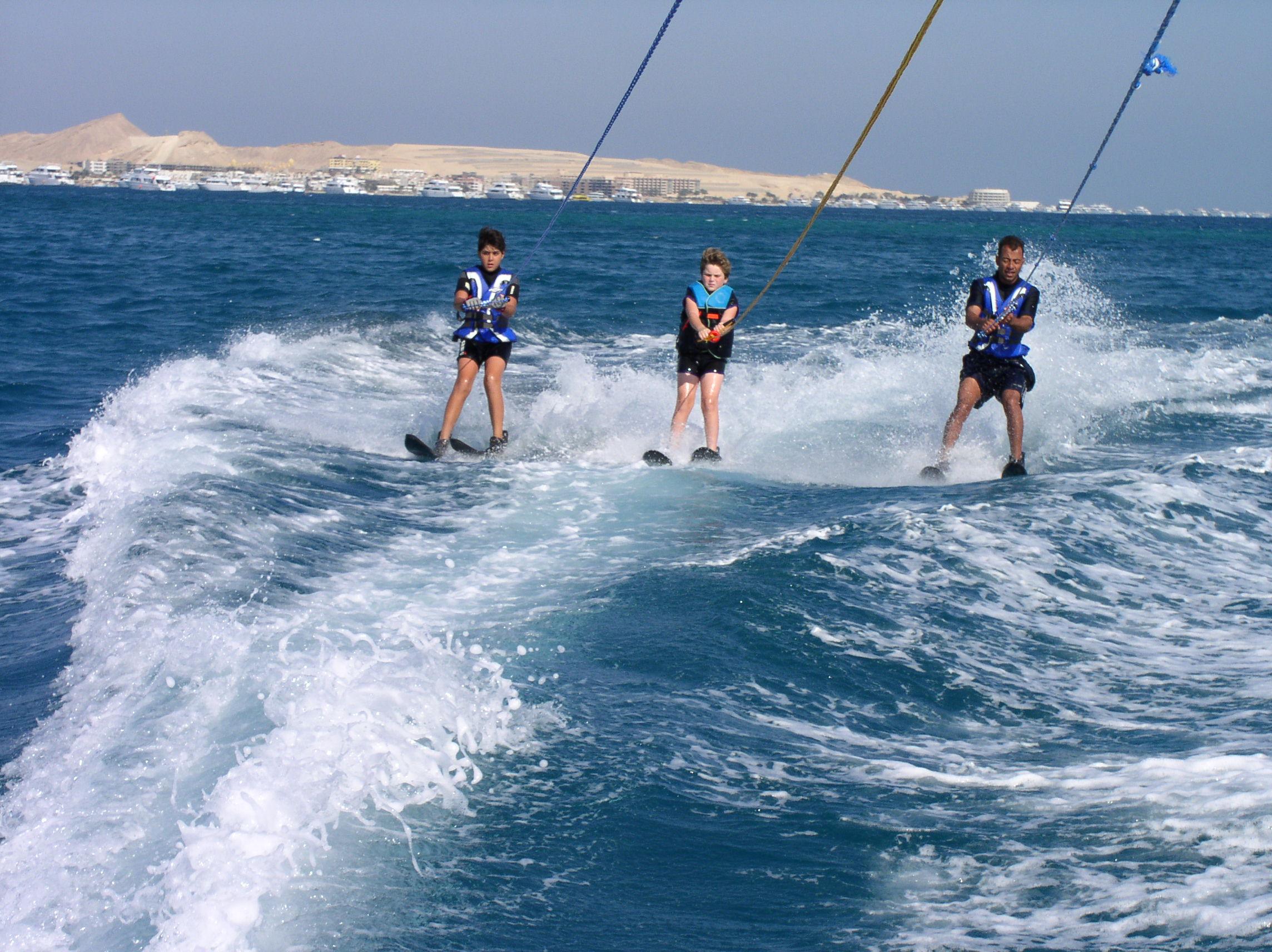 Steigenberger Aqua Magic, All Inclusive Hurghada Esterno foto Waterskiing in Egypt