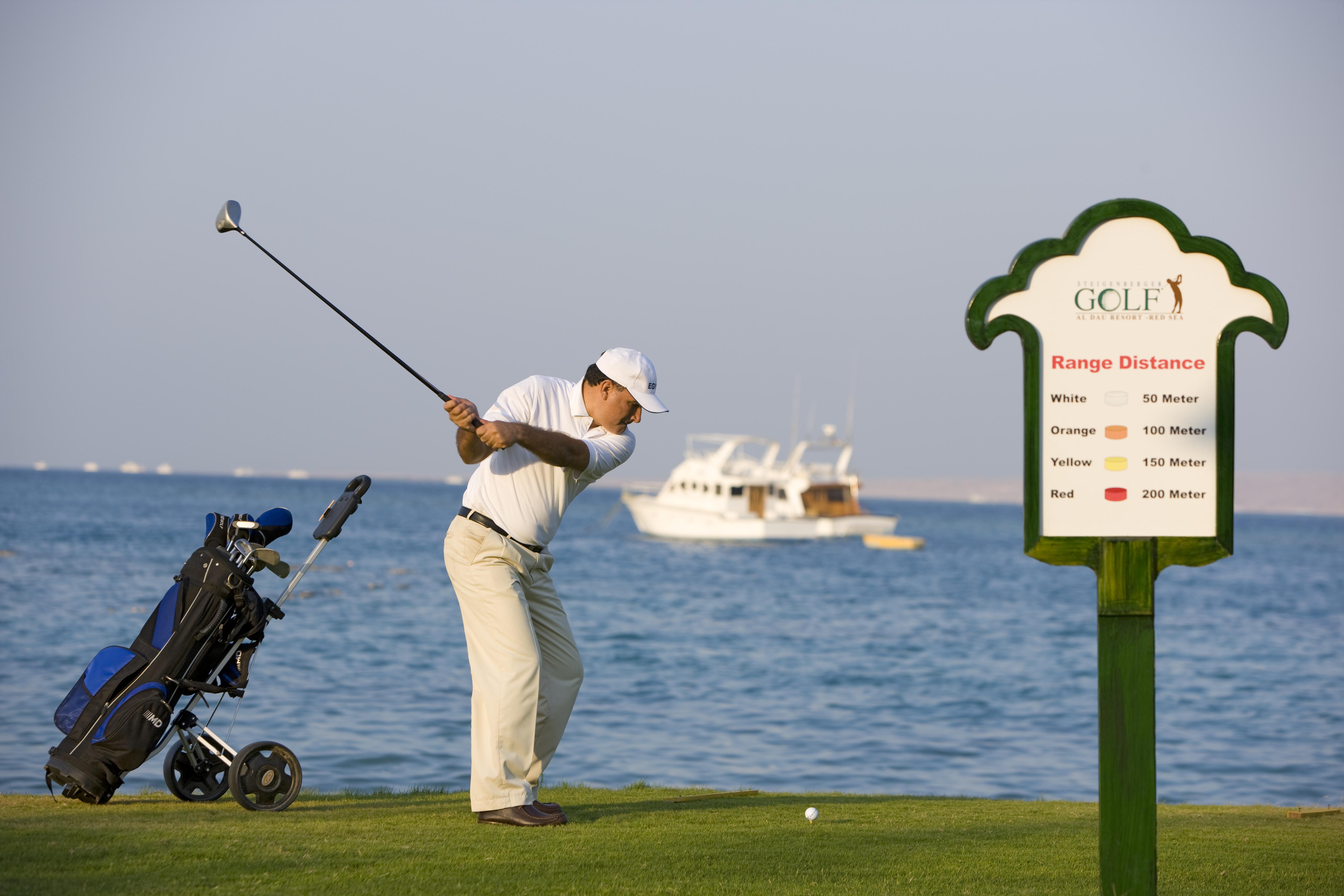 Steigenberger Aqua Magic, All Inclusive Hurghada Esterno foto Golf course at the Oberoi Marina, Dubai