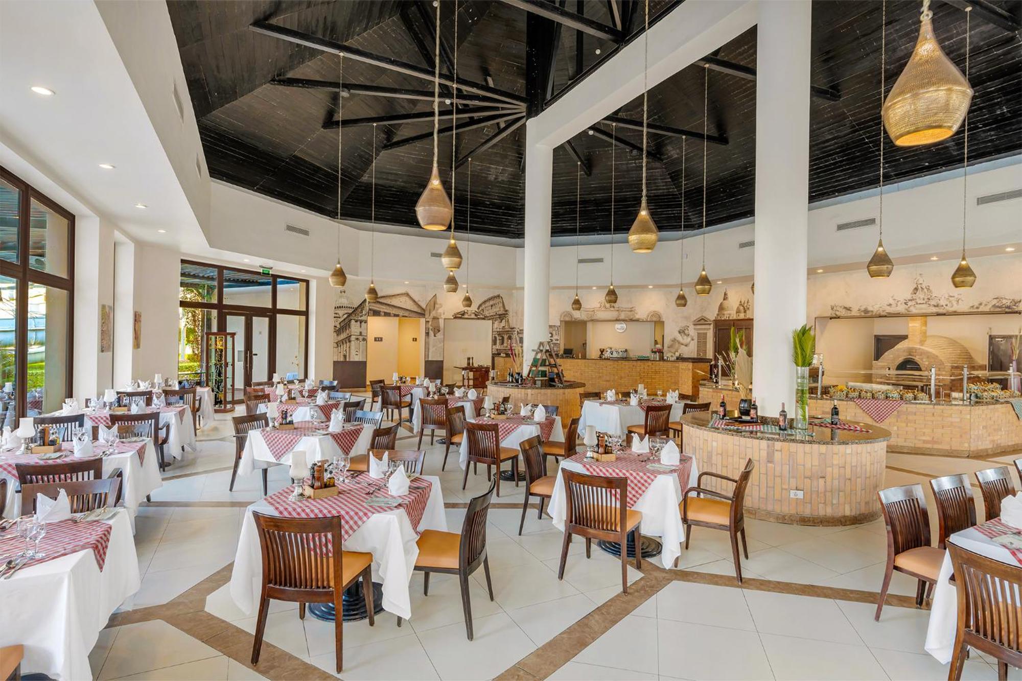 Steigenberger Aqua Magic, All Inclusive Hurghada Esterno foto The restaurant at the hotel