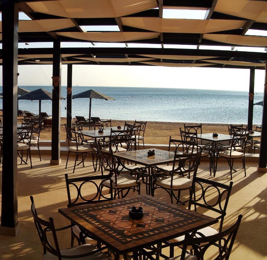 Steigenberger Aqua Magic, All Inclusive Hurghada Esterno foto Beach bar in Greece